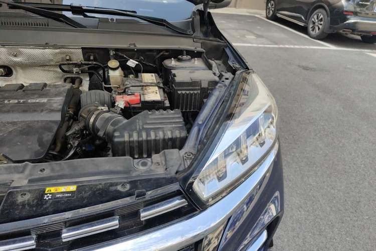 Used Chery Tiggo 8 2019 1.6 TGDI Automatic Elite Model Engine Bay Left