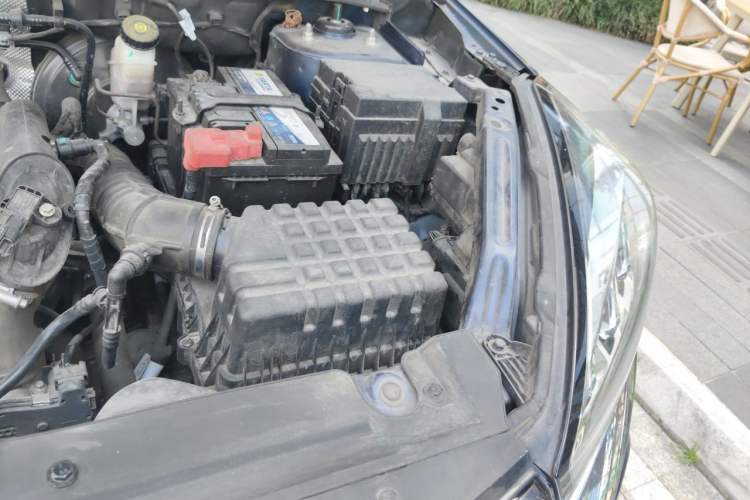 Used Chery Tiggo 8 2019 1.5 TCI Automatic Elite Model Engine Bay Left