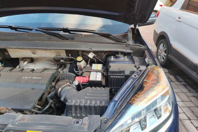 Used Chery Tiggo 8 2019 1.6 TGDI Automatic Elite Model Engine Bay Left