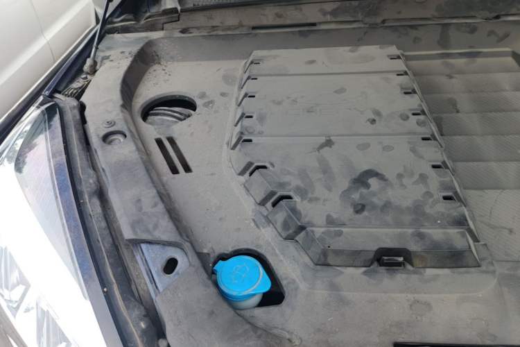 Used Chery Tiggo 8 2019 1.6 TGDI Automatic Luxury Model Engine Bay Right