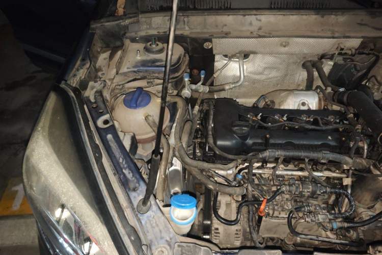 Used Chery Tiggo 8 2019 1.5 TCI Automatic Elite Model Engine Bay Right