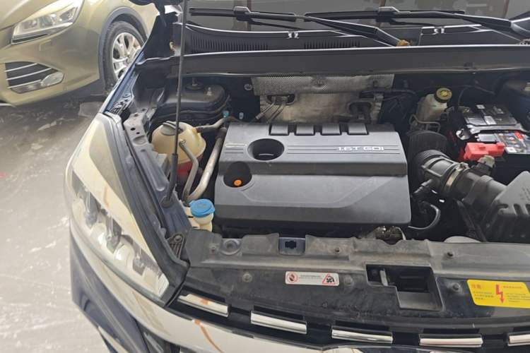 Used Chery Tiggo 8 2019 1.6 TGDI Automatic Elite Model Engine Bay Right