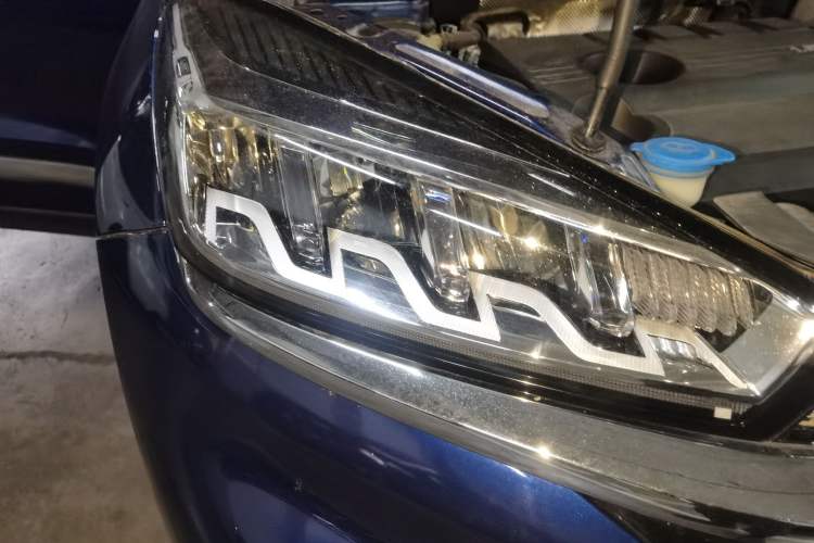 Used Chery Tiggo 8 2019 1.6 TGDI Automatic Luxury Model Engine Bay Right