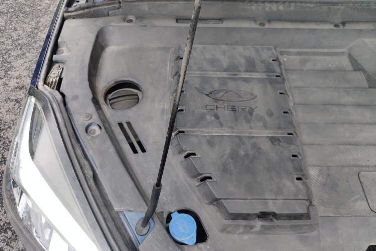 Used Chery Tiggo 8 2019 1.6 TGDI Automatic Luxury Model Engine Bay Right