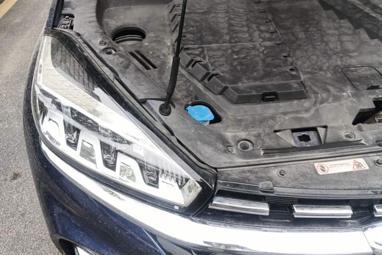 Used Chery Tiggo 8 2019 1.6 TGDI Automatic Luxury Model Engine Bay Right