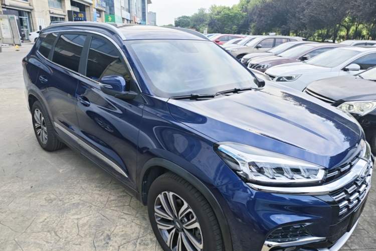 Used Chery Tiggo 8 2019 1.6 TGDI Automatic Elite Model Front Right 45 Deg