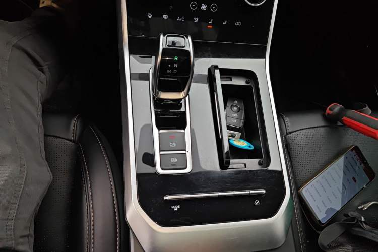 Used Chery Tiggo 8 2019 1.6 TGDI Automatic Elite Model Gear Lever