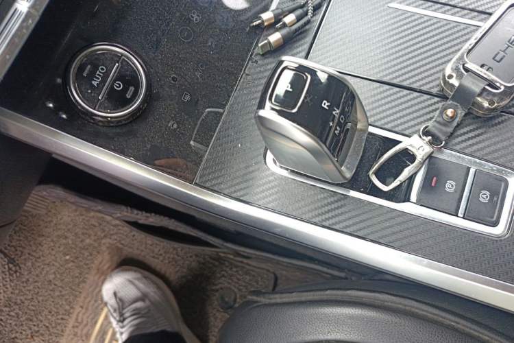 Used Chery Tiggo 8 2019 1.6 TGDI Automatic Luxury Model Gear Lever
