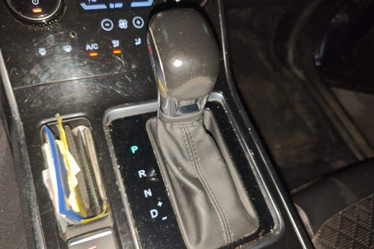Used Chery Tiggo 8 2019 1.5 TCI Automatic Elite Model Gear Lever