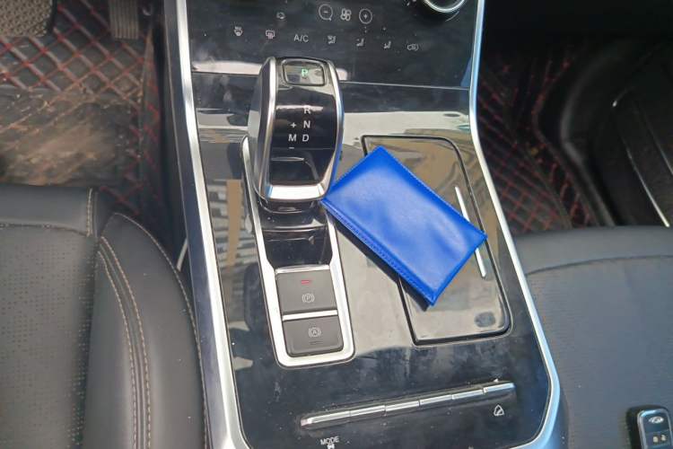 Used Chery Tiggo 8 2019 1.6 TGDI Automatic Elite Model Gear Lever