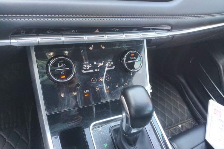 Used Chery Tiggo 8 2019 1.5 TCI Automatic Elite Model Gear Lever