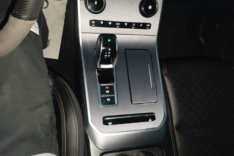 Used Chery Tiggo 8 2019 1.6 TGDI Automatic Fashion Edition Gear Lever