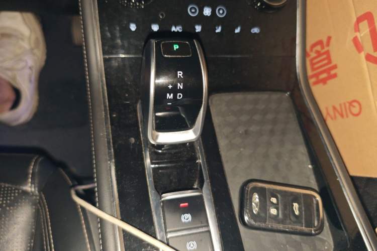 Used Chery Tiggo 8 2019 1.6 TGDI Automatic Elite Model Gear Lever