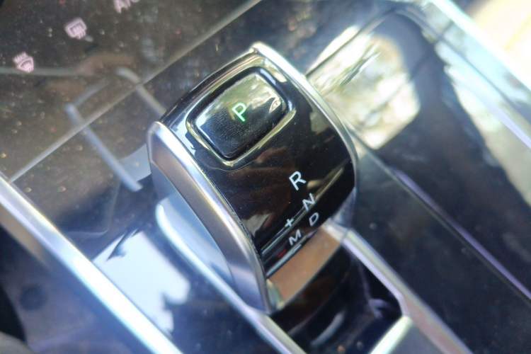 Used Chery Tiggo 8 2019 1.6 TGDI Automatic Luxury Model Gear Lever