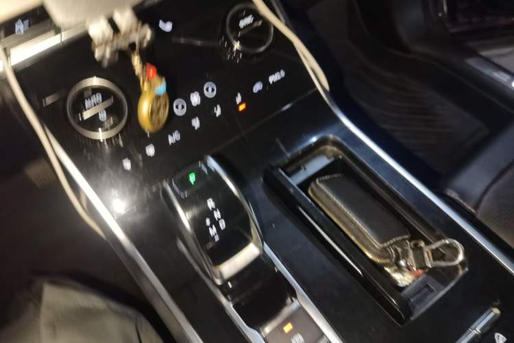 Used Chery Tiggo 8 2019 1.6 TGDI Automatic Luxury Model Gear Lever