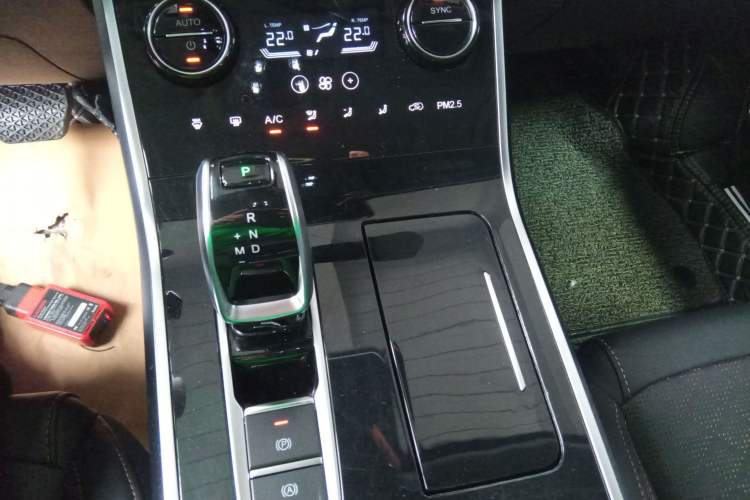 Used Chery Tiggo 8 2019 1.6 TGDI Automatic Luxury Model Gear Lever