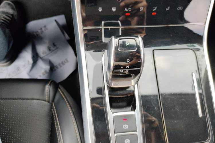 Used Chery Tiggo 8 2019 1.6 TGDI Automatic Elite Model Gear Lever