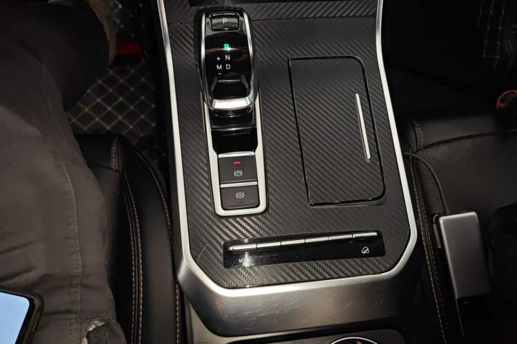 Used Chery Tiggo 8 2019 1.6 TGDI Automatic Elite Model Gear Lever