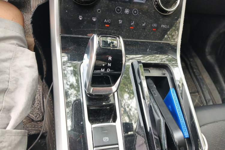 Used Chery Tiggo 8 2019 1.6 TGDI Automatic Luxury Model Gear Lever