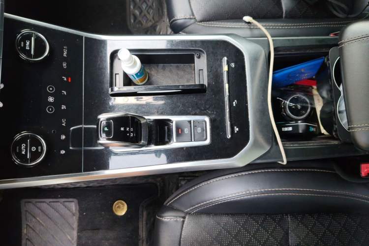 Used Chery Tiggo 8 2019 1.6 TGDI Automatic Luxury Model Gear Lever