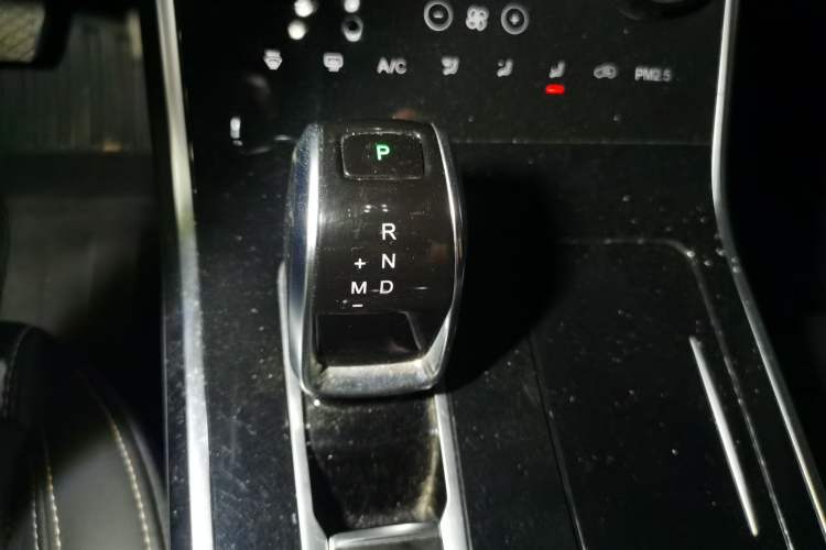 Used Chery Tiggo 8 2019 1.6 TGDI Automatic Luxury Model Gear Lever