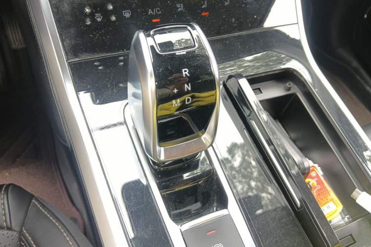 Used Chery Tiggo 8 2019 1.6 TGDI Automatic Luxury Model Gear Lever