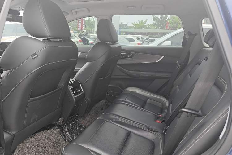 Used Chery Tiggo 8 2019 1.6 TGDI Automatic Luxury Model Interior 2