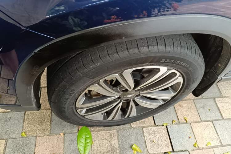 Used Chery Tiggo 8 2019 1.6 TGDI Automatic Elite Model Left Front Wheel Hub