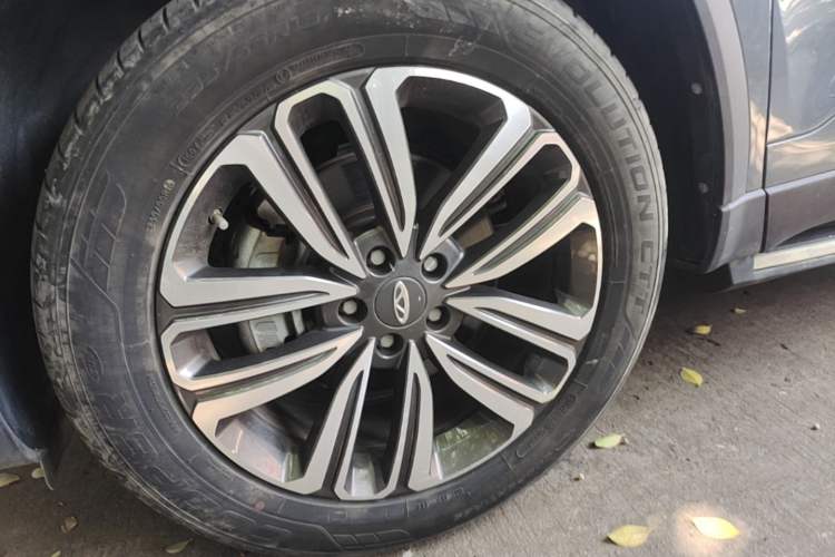 Used Chery Tiggo 8 2019 1.6 TGDI Automatic Luxury Model Left Front Wheel Hub