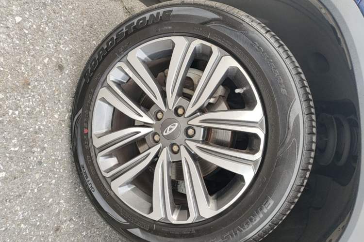 Used Chery Tiggo 8 2019 1.6 TGDI Automatic Elite Model Left Front Wheel Hub