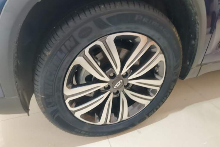 Used Chery Tiggo 8 2019 1.6 TGDI Automatic Elite Model Left Front Wheel Hub