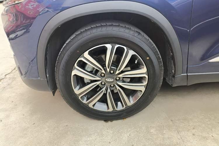 Used Chery Tiggo 8 2019 1.6 TGDI Automatic Elite Model Left Front Wheel Hub