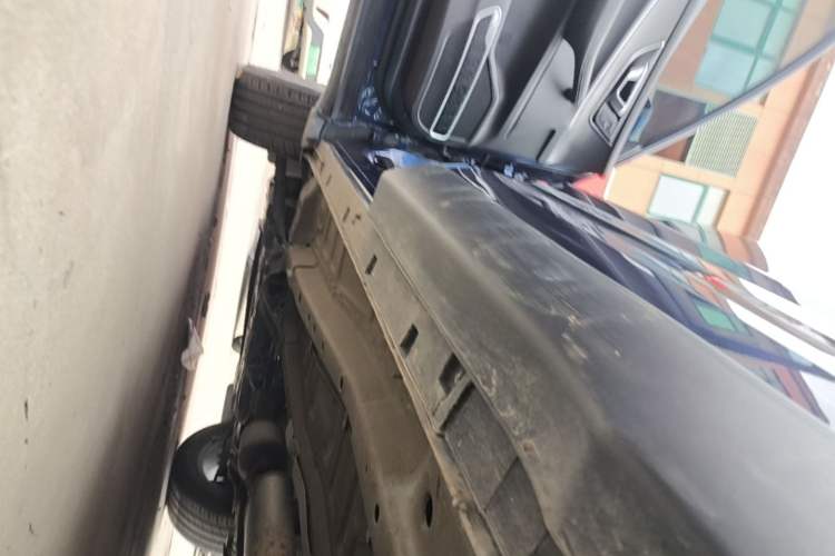Used Chery Tiggo 8 2019 1.6 TGDI Automatic Elite Model Left Side Sill