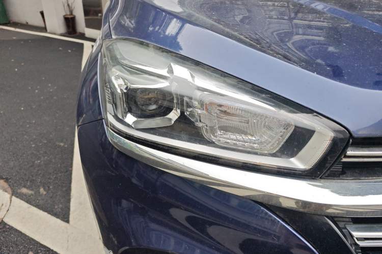 Used Chery Tiggo 8 2019 1.5 TCI Manual Fashion Edition Right Front Headlight