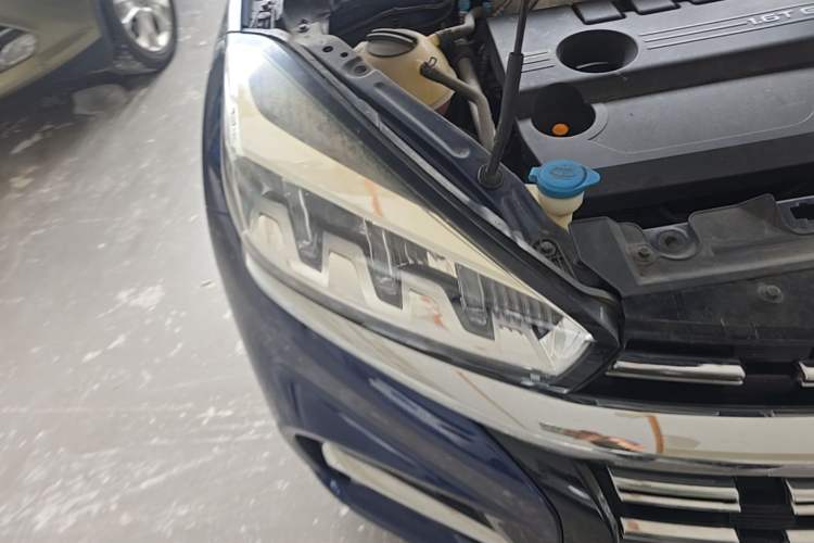 Used Chery Tiggo 8 2019 1.6 TGDI Automatic Elite Model Right Front Headlight
