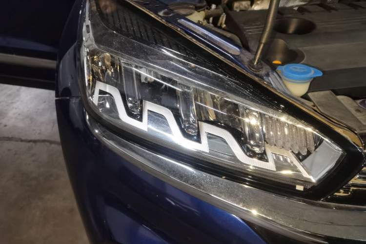 Used Chery Tiggo 8 2019 1.6 TGDI Automatic Luxury Model Right Front Headlight