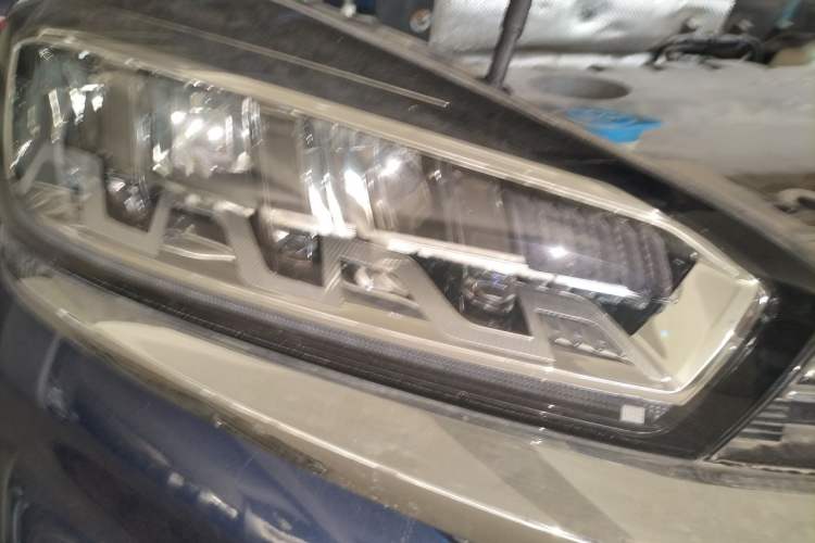 Used Chery Tiggo 8 2019 1.6 TGDI Automatic Luxury Model Right Front Headlight