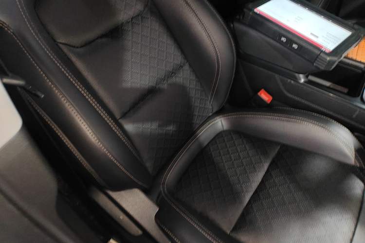 Used Chery Tiggo 8 2019 1.6 TGDI Automatic Elite Model Right Front Seat