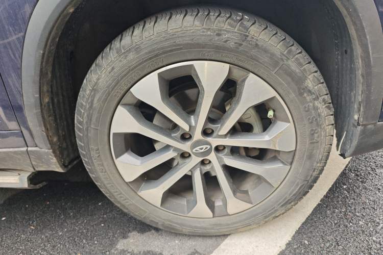 Used Chery Tiggo 8 2019 1.5 TCI Manual Fashion Edition Right Front Wheel Hub