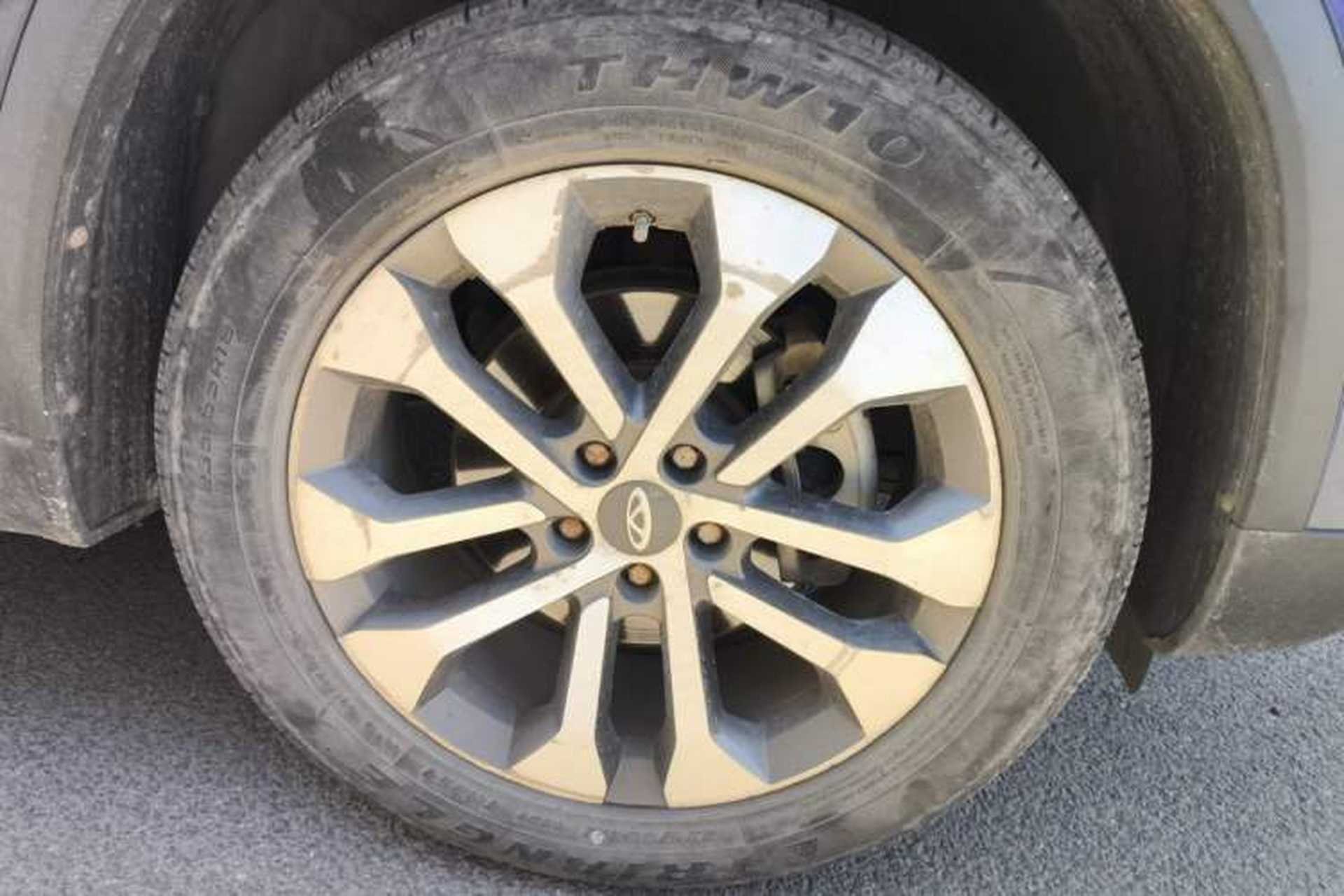 Used Chery Tiggo 8 2019 1.5 TCI Automatic Elite Model Right Front Wheel Hub