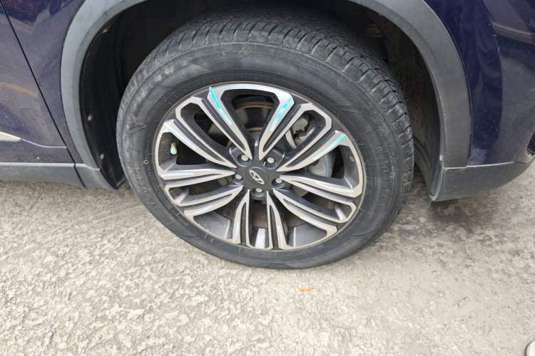 Used Chery Tiggo 8 2019 1.6 TGDI Automatic Elite Model Right Front Wheel Hub