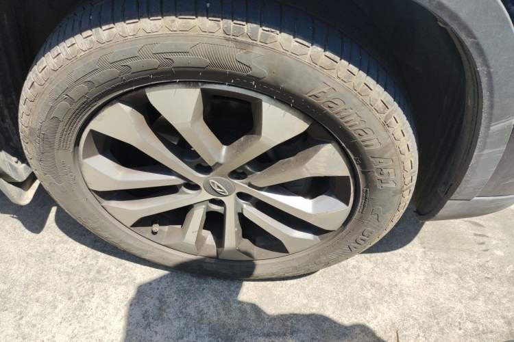 Used Chery Tiggo 8 2019 1.5 TCI Manual Elite Model Right Front Wheel Hub