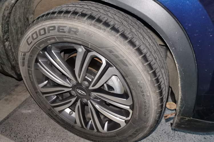 Used Chery Tiggo 8 2019 1.6 TGDI Automatic Luxury Model Right Front Wheel Hub