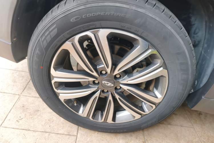 Used Chery Tiggo 8 2019 1.6 TGDI Automatic Elite Model Right Rear Wheel Hub