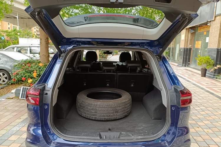 Used Chery Tiggo 8 2019 1.6 TGDI Automatic Elite Model Trunk