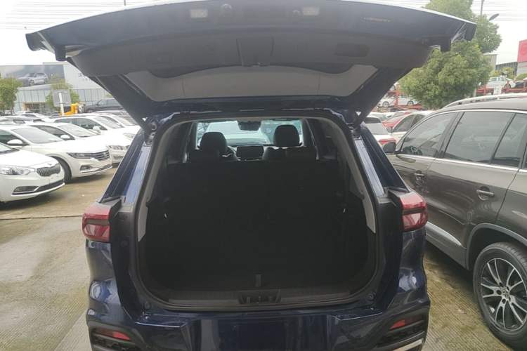 Used Chery Tiggo 8 2019 1.6 TGDI Automatic Luxury Model Trunk