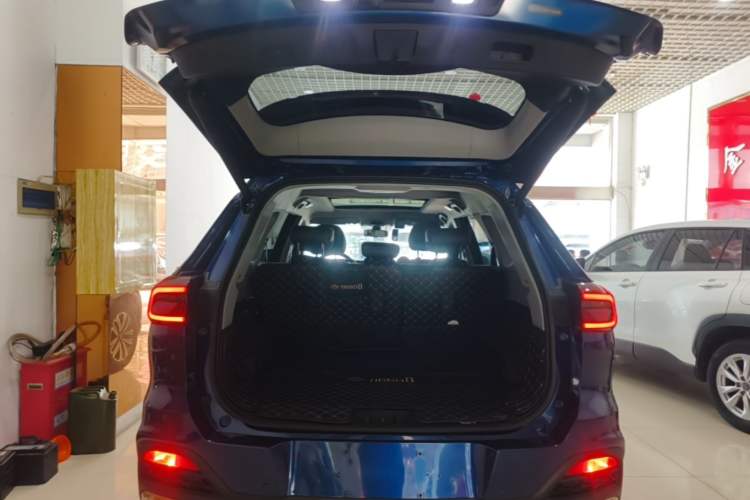 Used Chery Tiggo 8 2019 1.6 TGDI Automatic Elite Model Trunk