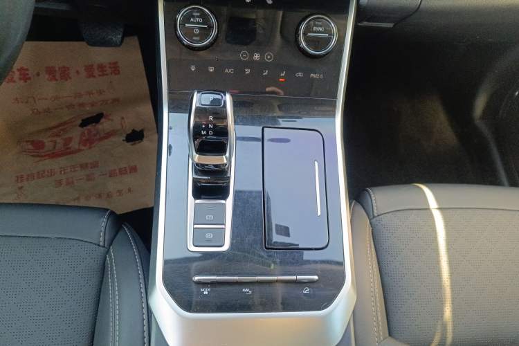 Used Chery Tiggo 8 2019 1.6 TGDI Automatic Luxury Model Gear Lever