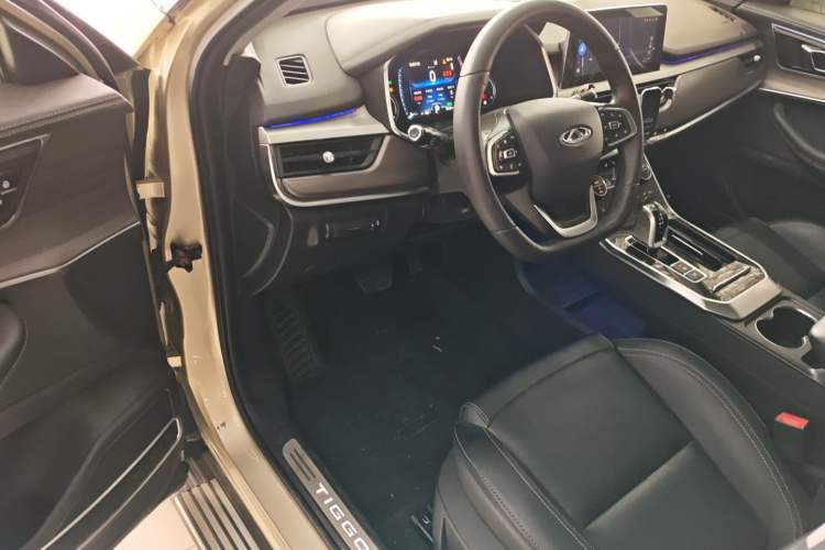 Used Chery Tiggo 8 2019 1.6 TGDI Automatic Luxury Model Interior 3