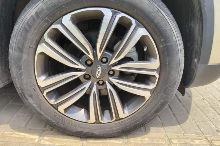 Used Chery Tiggo 8 2019 1.6 TGDI Automatic Fashion Edition Right Front Wheel Hub